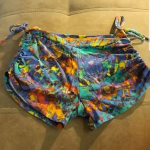Multicolored yoga shorts